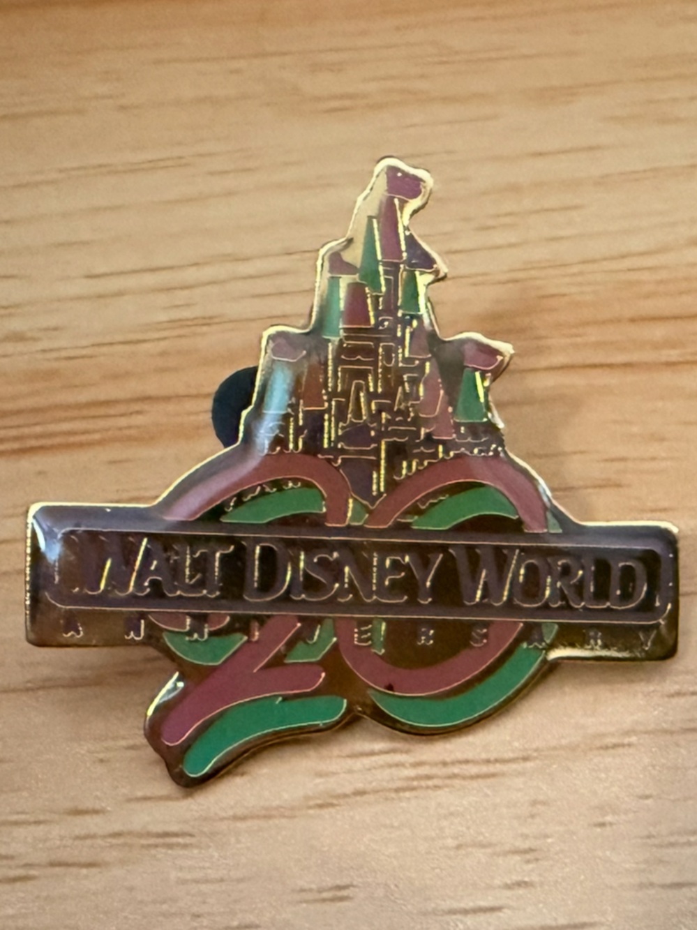 Disney Pin Trading Disney Parks Castle Magic Kingdom 20th Anniversary Pin
